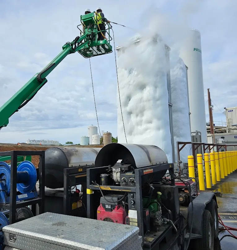 Cyclone Eco Power Wash Team at Work