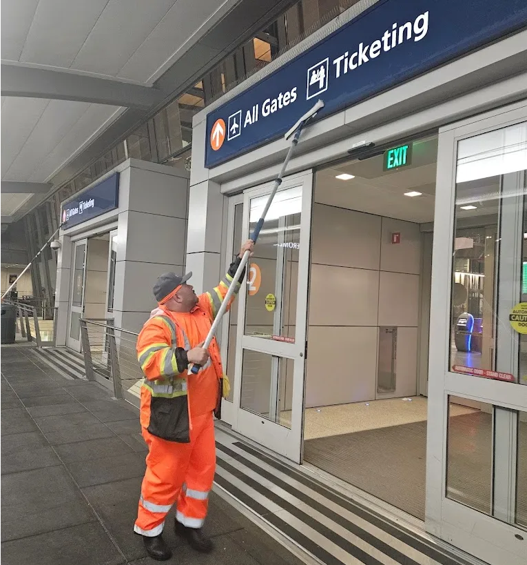 Cyclone Eco Power Wash Team at Work